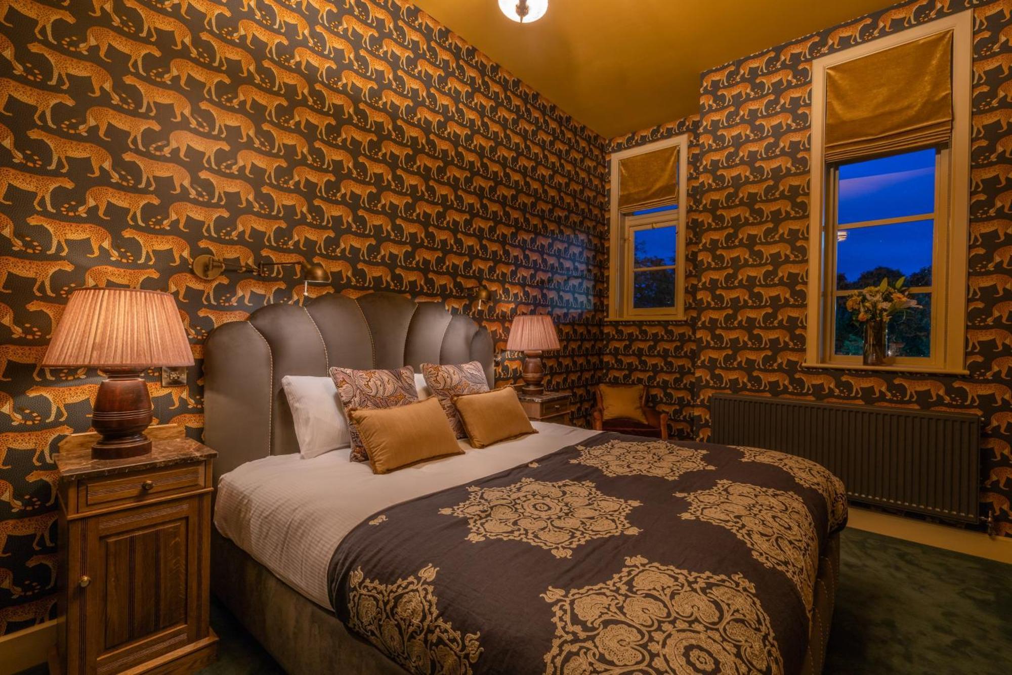 Albero Bedrooms Bedford Dış mekan fotoğraf
